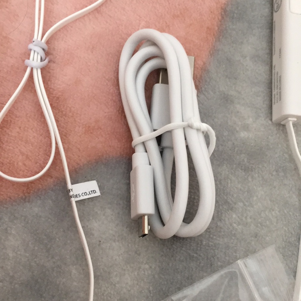 Bluetooth Earbuds - Picture 5 of 7